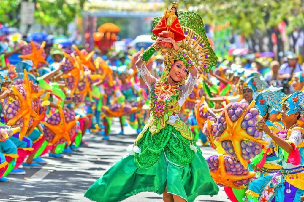 Lễ hội MassKara nhằm cổ vũ tinh thần dân tộc 