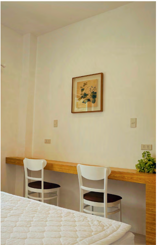 ban-hoc-trong-phong-tai-trai-dong