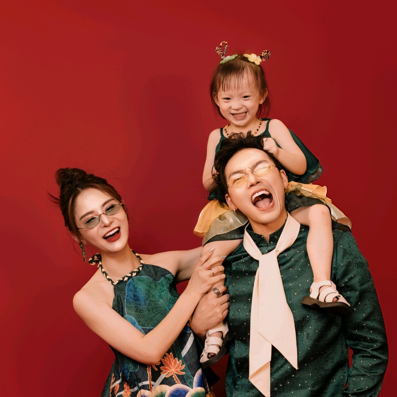 Thủng Long Family