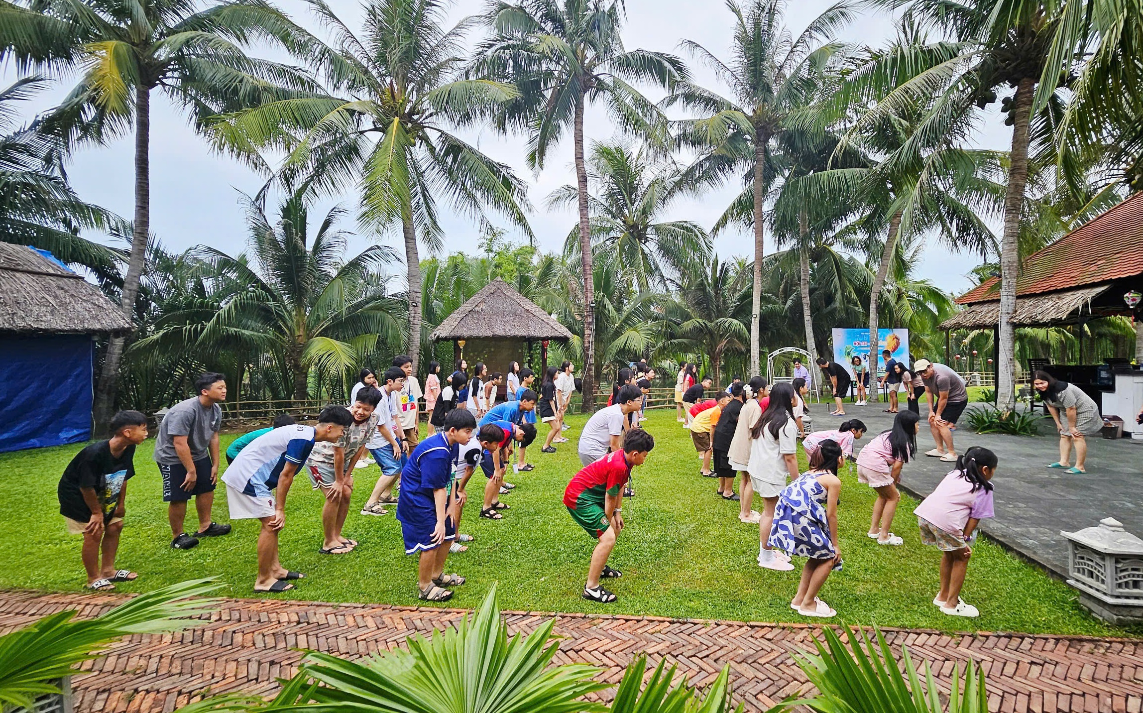 Tham gia trại hè quốc tế – Bước đệm để trẻ phát triển toàn diện