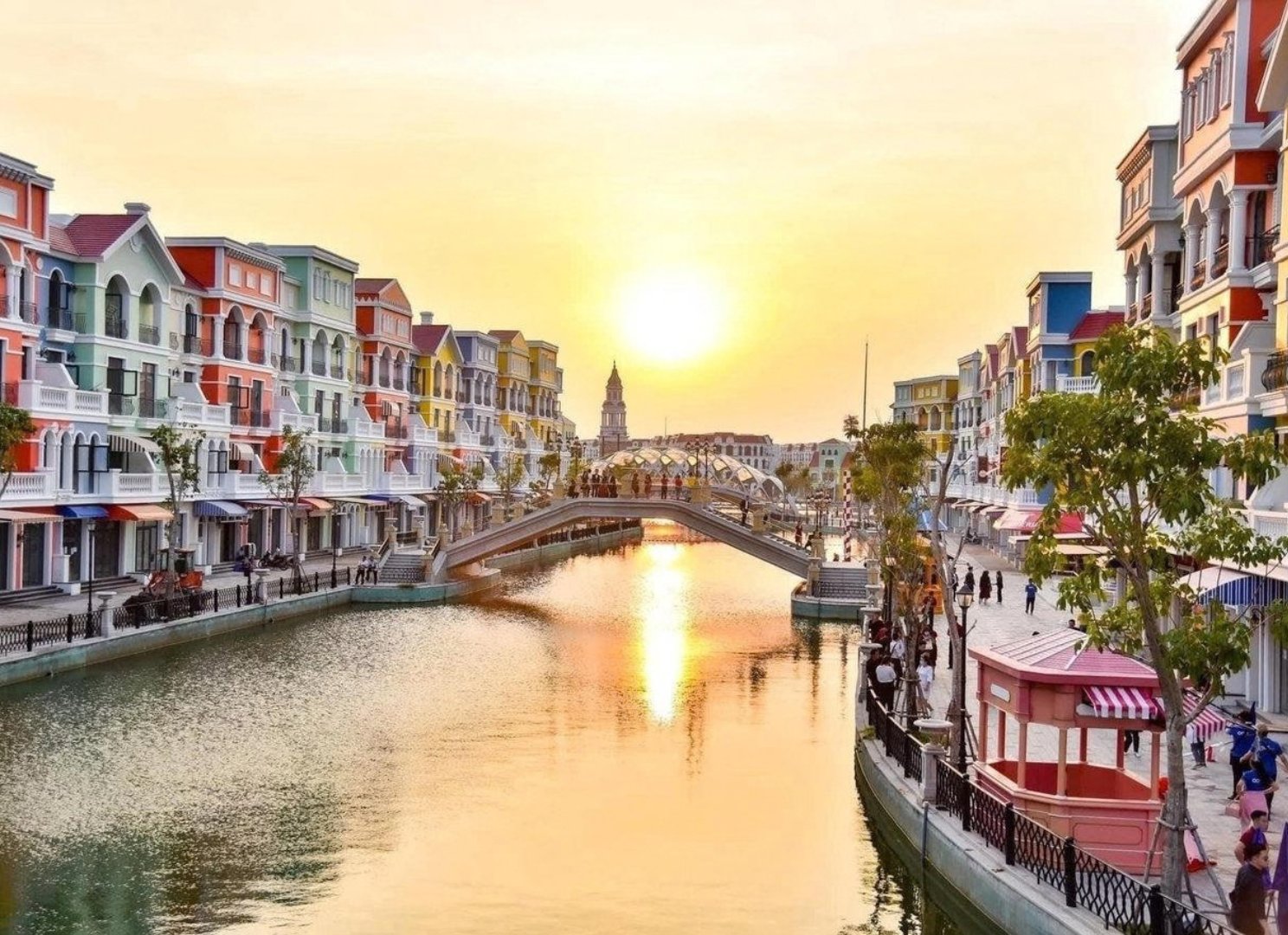 Không gian Venice bên kênh nước