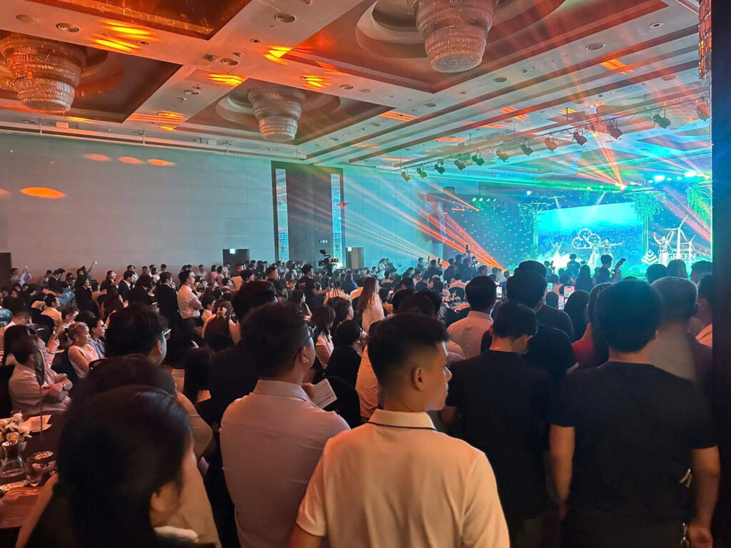 Sự kiện ra mắt